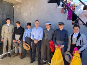 Oreja por coleta en Dos Torres para Pablo Sánchez, Fernando Lovera y "El Noño"