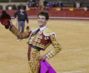 Siete orejas y un rabo para Samuel Navalón en Ayora