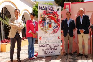 Cartel de lujo para la reinauguración de la plaza de Marbella