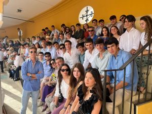 Calerito, anfitrión con los estudiantes en Sevilla