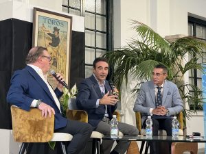 Enrique Ponce y César Cadaval dictan cátedra en Algeciras