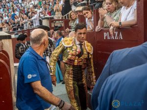 Paco Ureña es operado de la fractura de clavícula