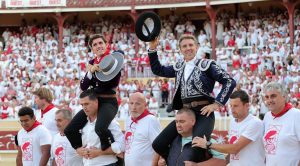 Lección magistral de toreo a caballo de Pablo y Guillermo Hermoso en Bayona