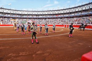 Los aceros se llevan las orejas en el cierre de Santander