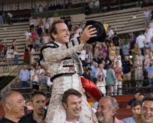 Román indulta a un toro de Santiago Domecq en Valencia