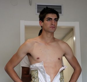 El novillero Jesús de la Calzada en la intimidad del hotel antes de la cita de Ceret