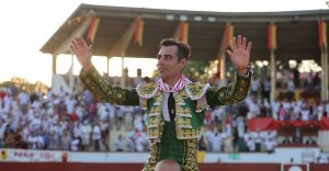 Salida a hombros de Gómez del Pilar en Orthez