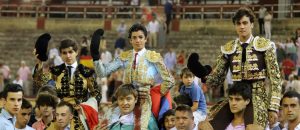 Triple puerta grande en la novillada de El Puerto