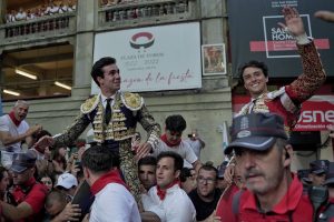 Puerta grande de Roca Rey y Tomás Rufo en Pamplona