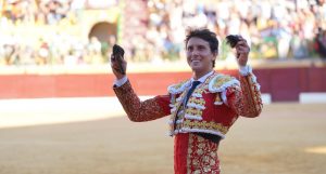 Tres orejas para Roca Rey en La Línea