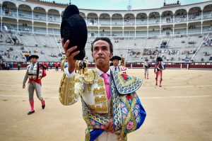 El diestro Ruiz Muñoz se dirige a toda la afición