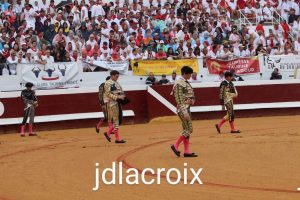 Diego Urdiales saluda la única ovación de la tarde en Dax