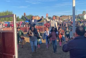 Paco Velásquez, importante tarde en Alcañices, donde corta tres orejas y un rabo