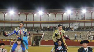 Fernando Tendero e Israel Aparicio abren la puerta grande en el inicio de Ciudad Real