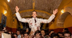 Apoteosis de David de Miranda en una encerrona para la historia en Huelva