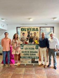 Corrida de toros mixta en Olvera