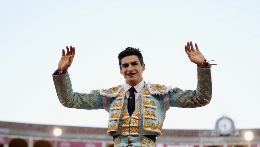 Jesús de la Calzada abre la puerta grande en Salamanca