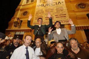 Andy Cartagena y Diego Ventura cierran a hombros la Feria de Murcia
