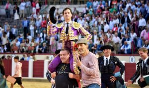 Daniel Luque sale a hombros en Valladolid