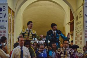 La Feria de Murcia arranca con puerta grande de Cayetano y Daniel Luque