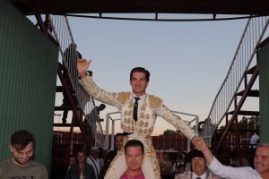 Villita y Alejandro Chicharro destacan en Los Yébenes y Arganda del Rey