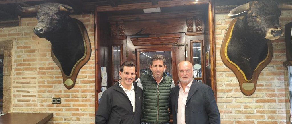 Serafín Marín, apoderado por Alfonso Romero