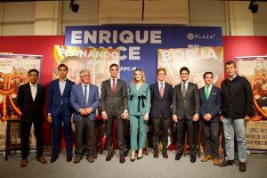 Baño de masas de Fernando Adrián y Borja Jiménez en Madrid