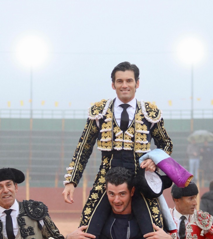 Corrida triunfal en Igualeja