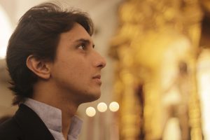 Roca Rey asiste al traslado de la Virgen de la Estrella