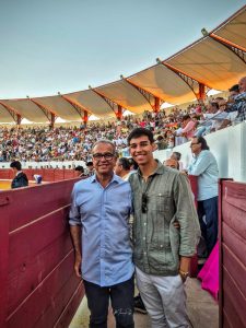 Tándem de apoderados para Leonardo Hernández