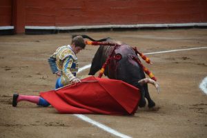 Borja Jiménez sale a hombros en su confirmación en Lima