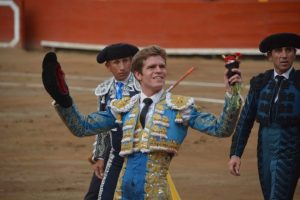 Borja Jiménez sale a hombros en su confirmación en Lima