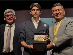 Castella y Roca Rey abren la puerta grande en Lima