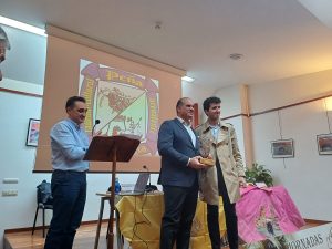 Arévalo entrega los trofeos de la Feria de San Victorino