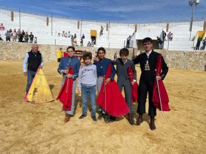 Magníficos tentaderos de las Escuelas Taurinas de Cádiz