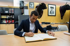 Magistral David de Miranda en el Club Taurino Mazzantini