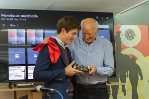 Javier Zulueta visita el Club Taurino Mazzantini