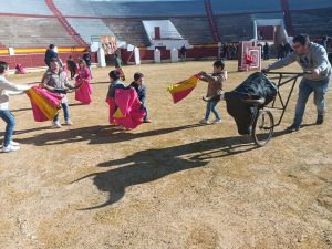La plaza de toros de Daimiel se llena de la ilusión de los niños