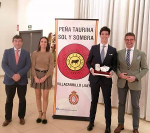 Esaú Fernández recibe el Trofeo 'Muleta de Plata' en Villacarrillo
