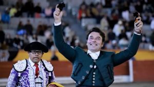 Tres orejas para Andy Cartagena en Apizaco