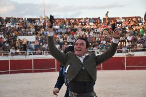 Andy Cartagena: Dos orejas y lleno en Valladolid