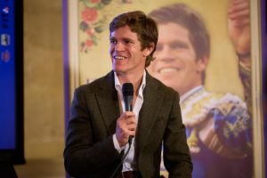 Borja Jiménez promociona la Feria de Olivenza en Sevilla