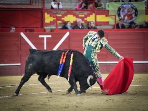 Puerta grande de Javier Zulueta en la primera de Valdemorillo