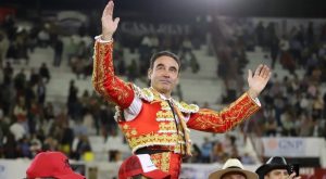 Puerta grande de Enrique Ponce en su adiós a León