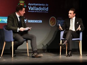 Valladolid se rinde a Enrique Ponce en un emotivo acto