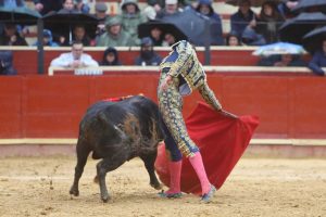 Los tres novilleros a hombros en Sanlúcar de Barrameda