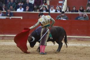 Los tres novilleros a hombros en Sanlúcar de Barrameda