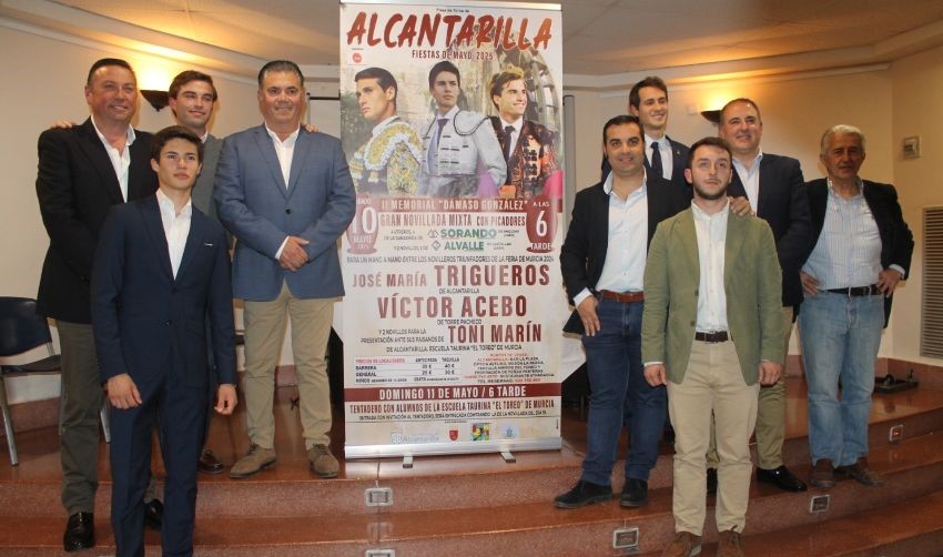 Gran éxito en la presentación de la novillada de Alcantarilla