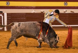 Juanito y Jorge Molina, oreja en la primera de la Copa Chenel
