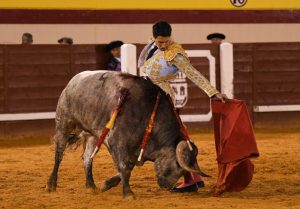 Juanito y Jorge Molina, oreja en la primera de la Copa Chenel
